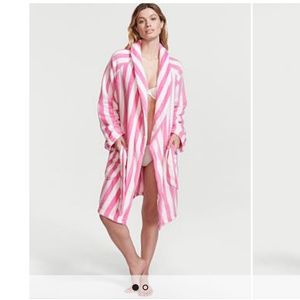 Victoria’s Secret Short Cozy Robe